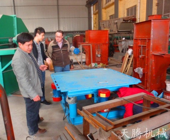 振动平台价格影响因素：市场、配置与技术含量的关键作用