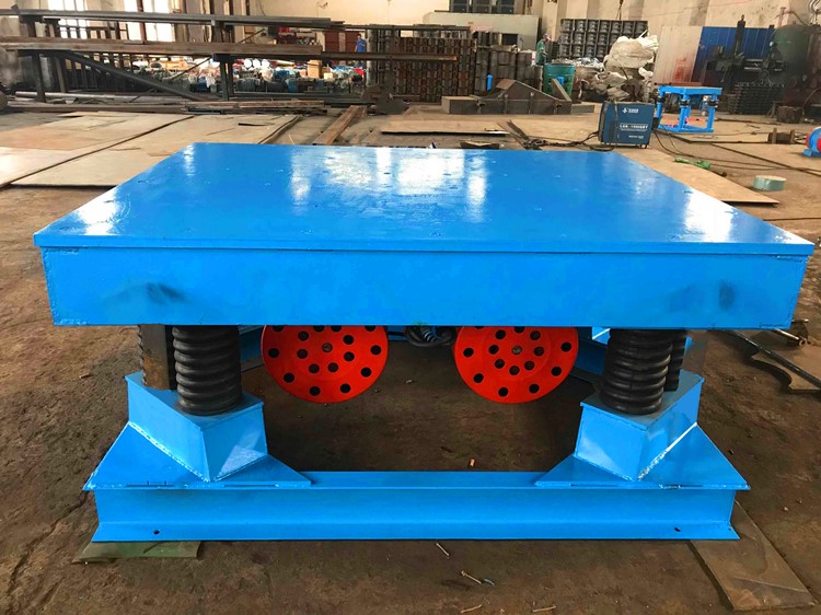 在制作公路隔离墩时为什么要用振动平台