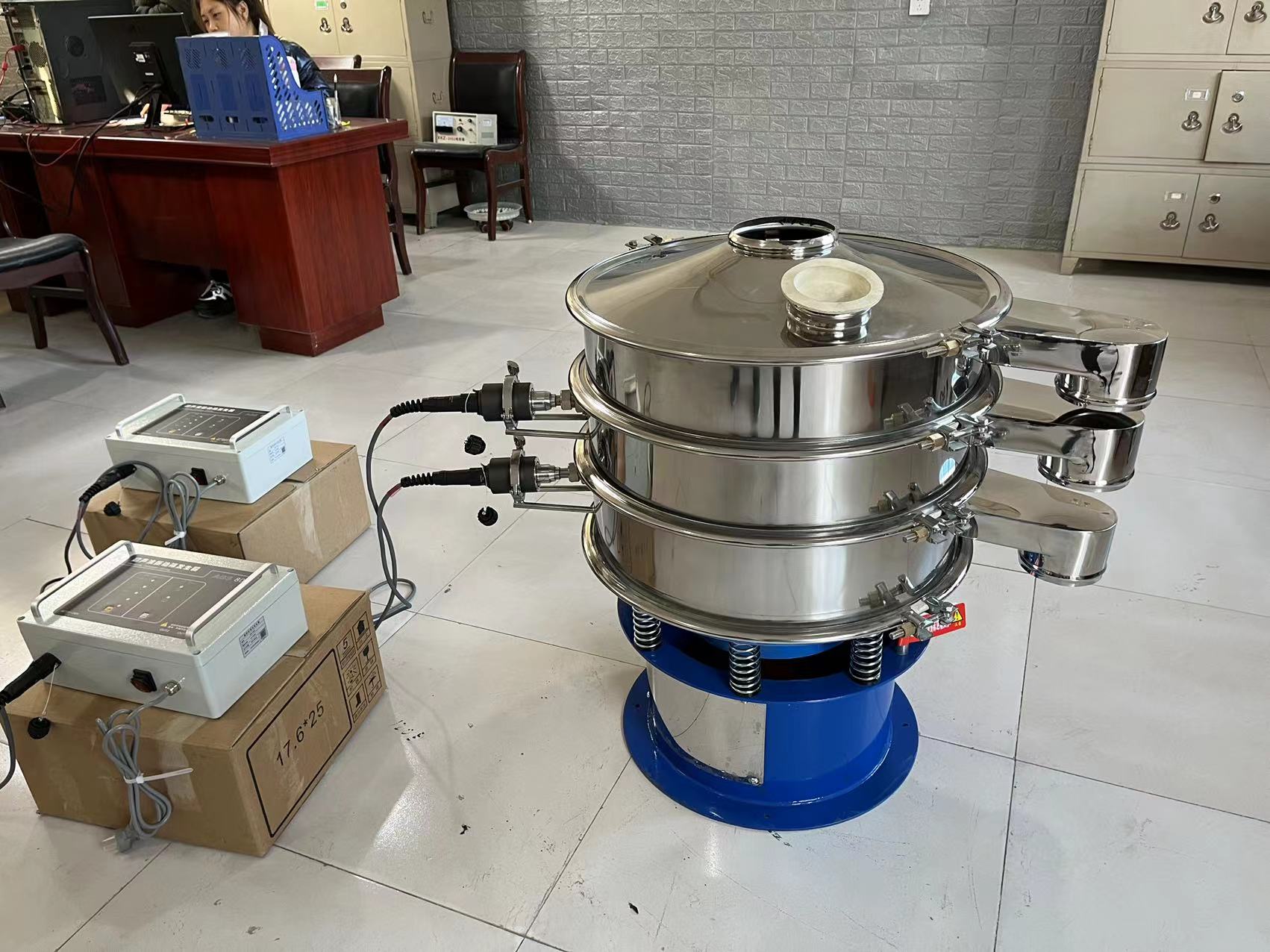 超声波振动筛在锂电行业中的应用：提高品质与效率的关键