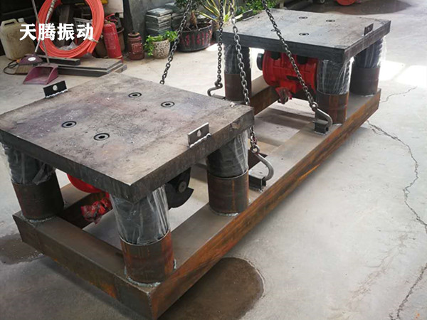 漏粪板生产线用振动平台